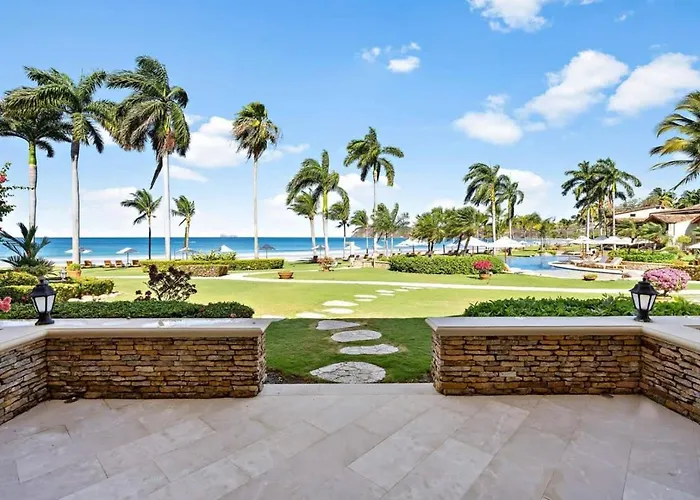 Upscale Two-bedroom In With Beautiful Oceanfront Views * Playa Flamingo
