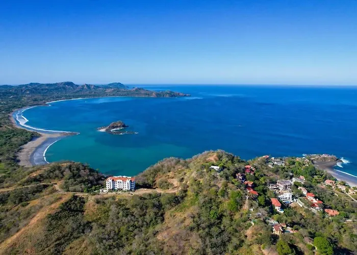 Сasa de vacaciones Upscale Two-bedroom In With Beautiful Oceanfront Views *