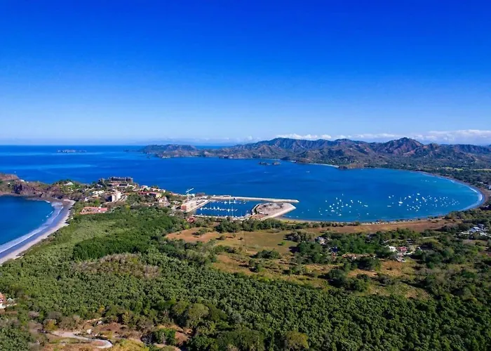 Сasa de vacaciones Upscale Two-bedroom In With Beautiful Oceanfront Views Playa Flamingo