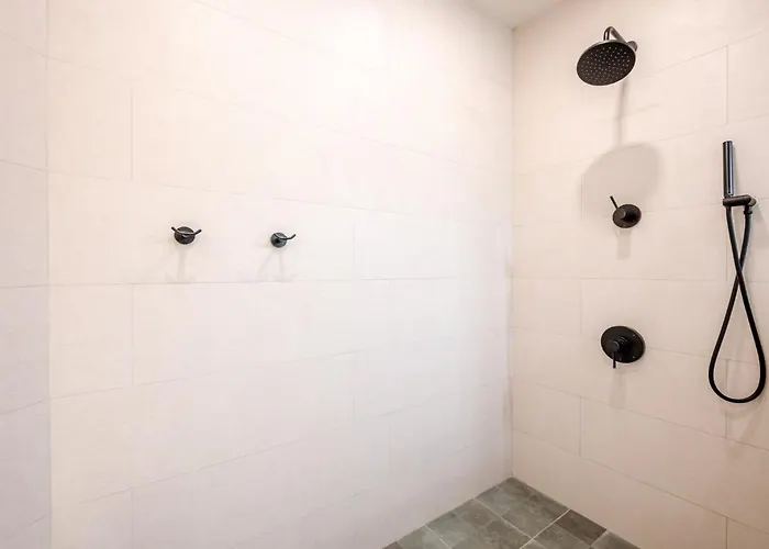 Сasa de vacaciones Upscale Two-bedroom In With Beautiful Oceanfront Views