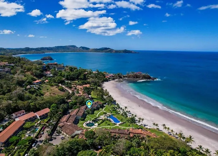 Upscale Two-bedroom In With Beautiful Oceanfront Views Сasa de vacaciones Playa Flamingo